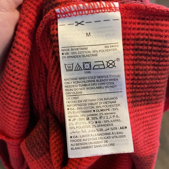 Old Navy Buffalo Check Red Black Waffle Knit Long Sleeve T Shirt Medium M EUC - Picture 5 of 6